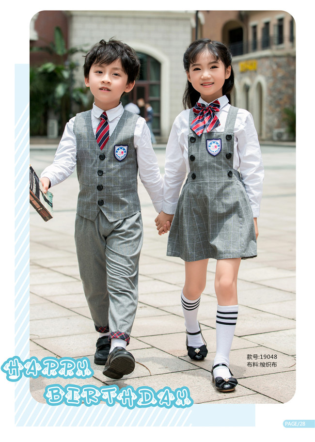 幼儿园园服英伦风款